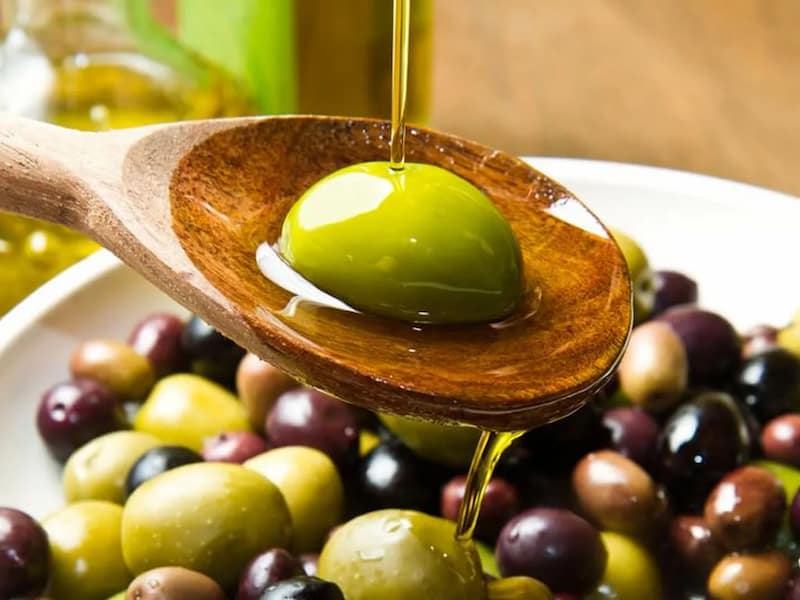 تصویر 3 از روغن زیتون نادری اصل انتخابی برای ذائقه های خاص